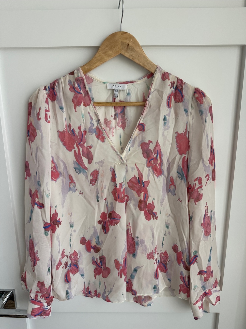 Reiss 100% silk floral v neck blouse